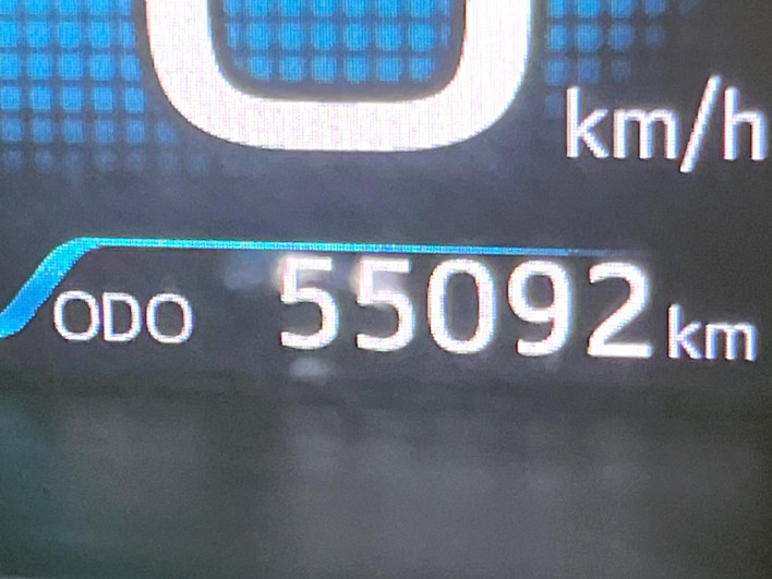 2017 Toyota Prius PHV DLA-ZVW52 (UW-6a1ba7917184b)[2]