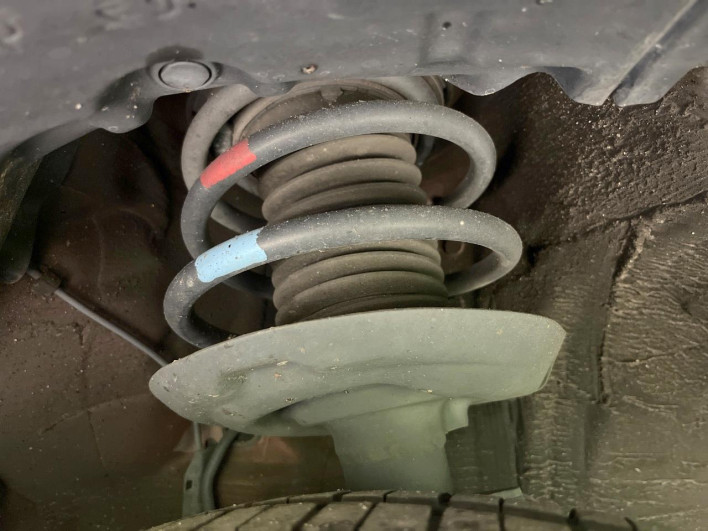 2017 Toyota Prius PHV DLA-ZVW52 (UW-6a1ba79175e6e)[8]