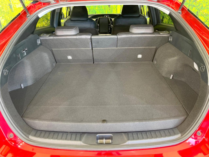 2017 Toyota Prius PHV DLA-ZVW52 (UW-6a1ba79175e6e)[14]