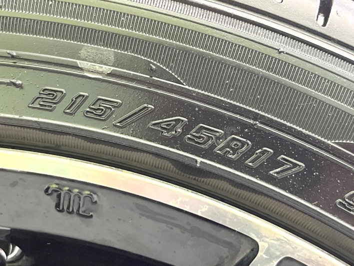 2017 Toyota Prius PHV DLA-ZVW52 (UW-6a1ba79175e6e)[5]