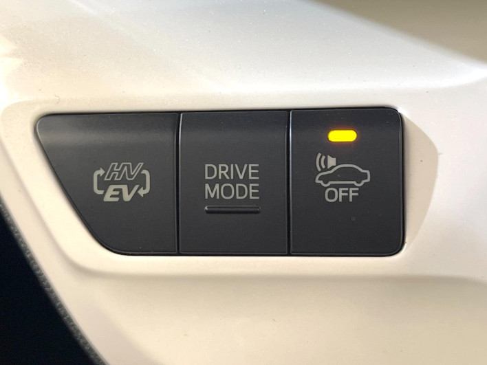 2017 Toyota Prius PHV DLA-ZVW52 (UW-6a1ba79175e6e)[29]