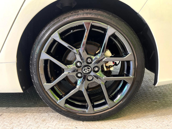 2018 Toyota Prius PHV DLA-ZVW52 (UW-6a1ba791b29e6)[28]