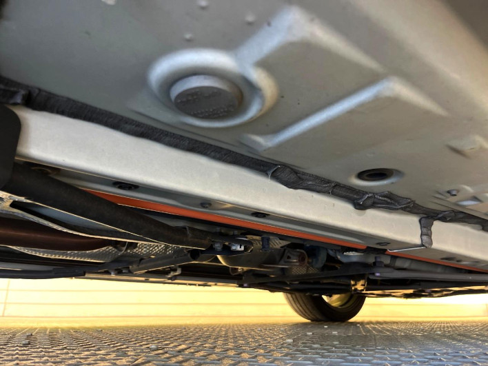2018 Toyota Prius PHV DLA-ZVW52 (UW-6a1ba791b29e6)[20]
