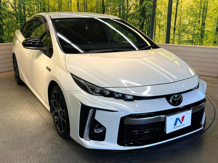 2018 Toyota Prius PHV DLA-ZVW52 (UW-6a1ba791b29e6)[12]