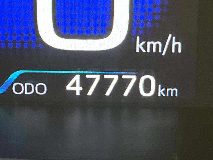 2018 Toyota Prius PHV DLA-ZVW52 (UW-6a1ba791b29e6)[2]