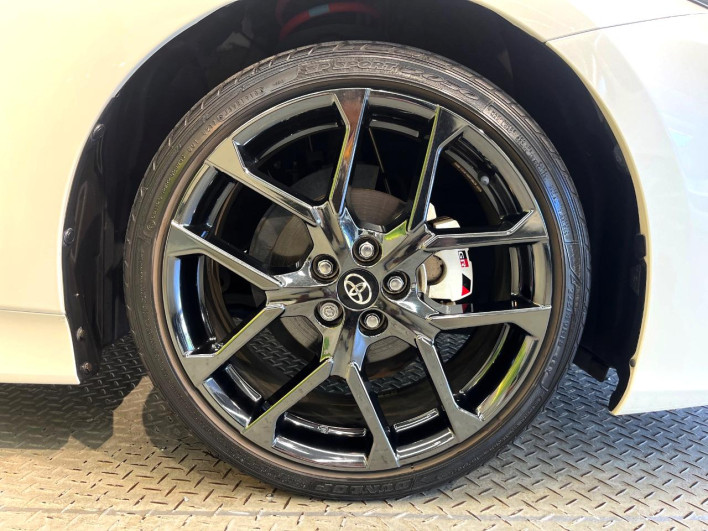 2018 Toyota Prius PHV DLA-ZVW52 (UW-6a1ba791b29e6)[25]