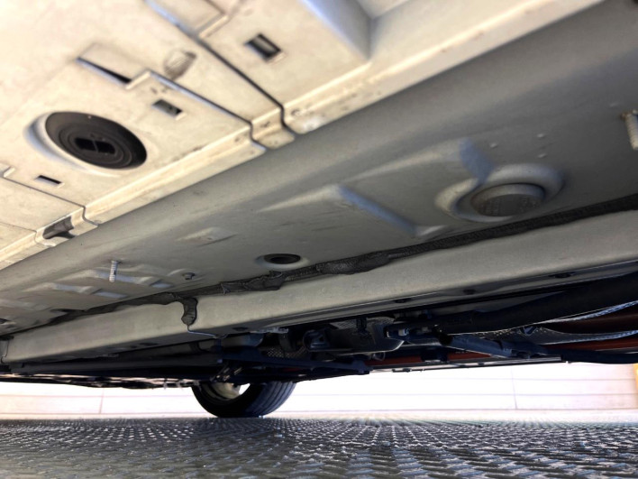 2018 Toyota Prius PHV DLA-ZVW52 (UW-6a1ba791b29e6)[19]