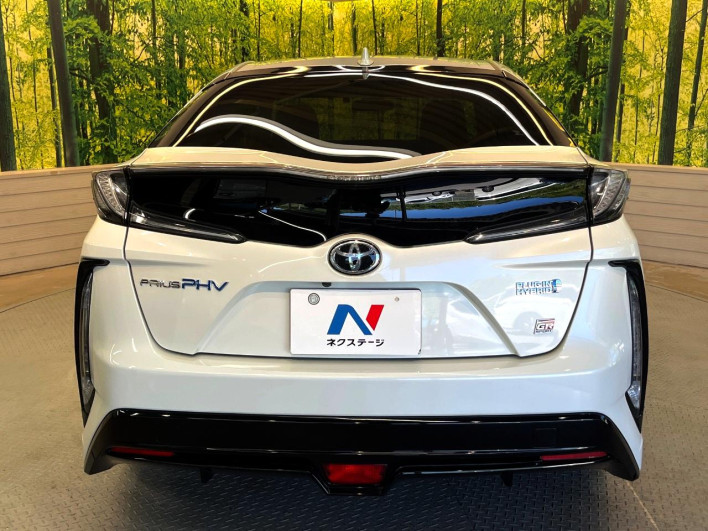 2018 Toyota Prius PHV DLA-ZVW52 (UW-6a1ba791b29e6)[9]