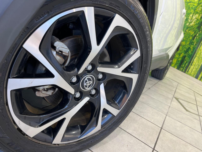 2017 Toyota C-HR DAA-ZYX10 (UW-6a1ba79ebcb7f)[4]
