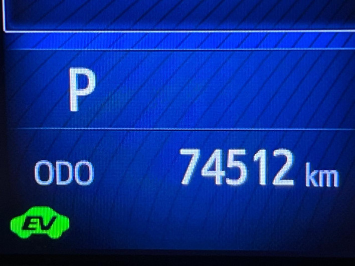 2017 Toyota C-HR DAA-ZYX10 (UW-6a1ba79ebcb7f)[2]