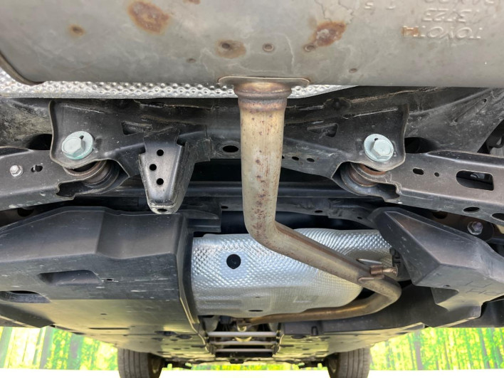 2017 Toyota C-HR DAA-ZYX10 (UW-6a1ba79ebcb7f)[21]