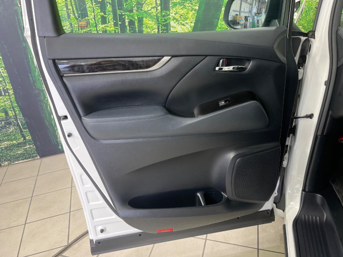 2020 Toyota Vellfire 3BA-AGH30W (UW-6a1e489181a5d)[21]