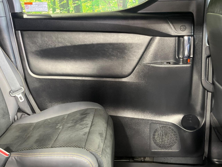 2020 Toyota Vellfire 3BA-AGH30W (UW-6a1e489181a5d)[7]