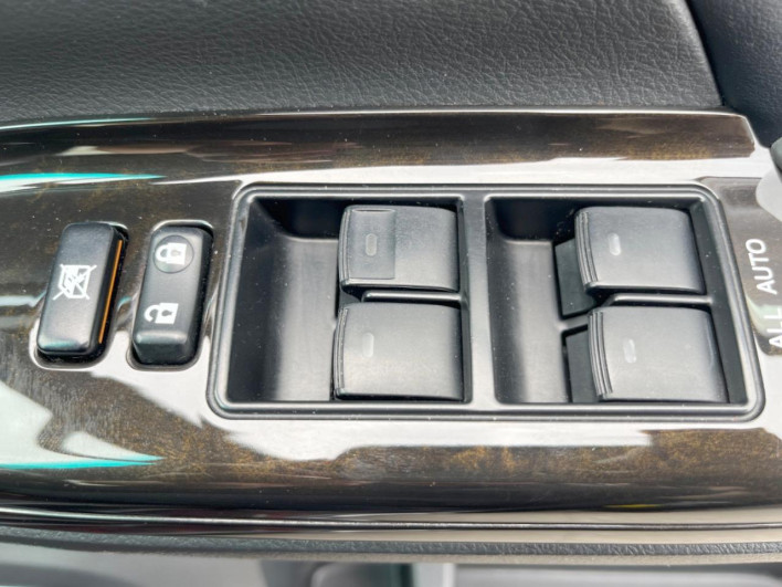 2012 Toyota Vellfire DBA-ANH20W (UW-6a1e4898e715e)[17]