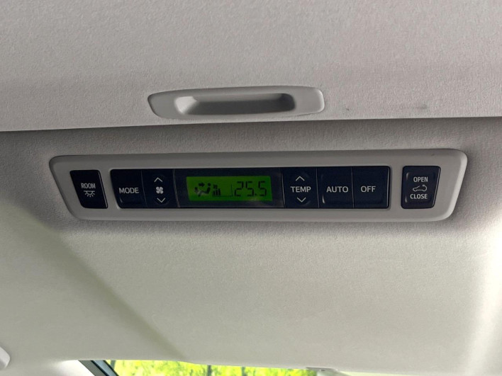 2013 Toyota Vellfire DBA-ANH20W (UW-6a1e4899a5ea1)[12]