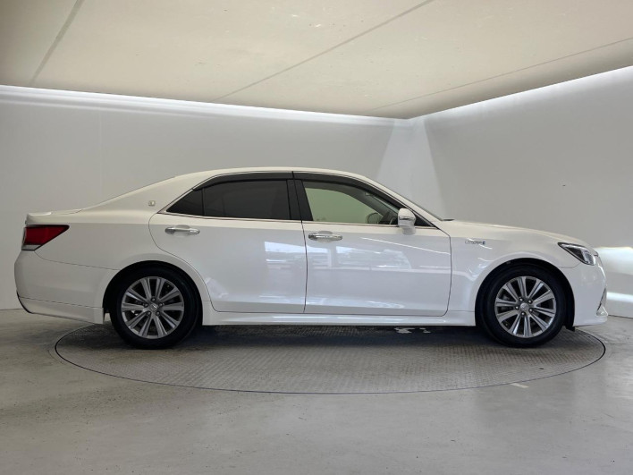 2017 Toyota Crown Hybrid DAA-AWS210 (UW-6a1e489e57c94)[14]