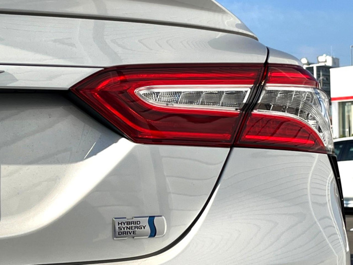 2020 Toyota Camry DAA-AXVH70 (UW-6a1e48ab76072)[24]