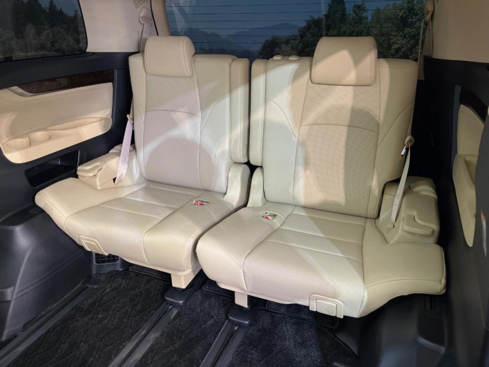 2019 Toyota Alphard Hybrid DAA-AYH30W (UW-6a1e48ac90880)[27]