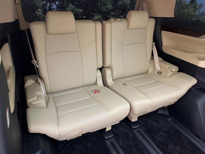 2019 Toyota Alphard Hybrid DAA-AYH30W (UW-6a1e48ac90880)[28]
