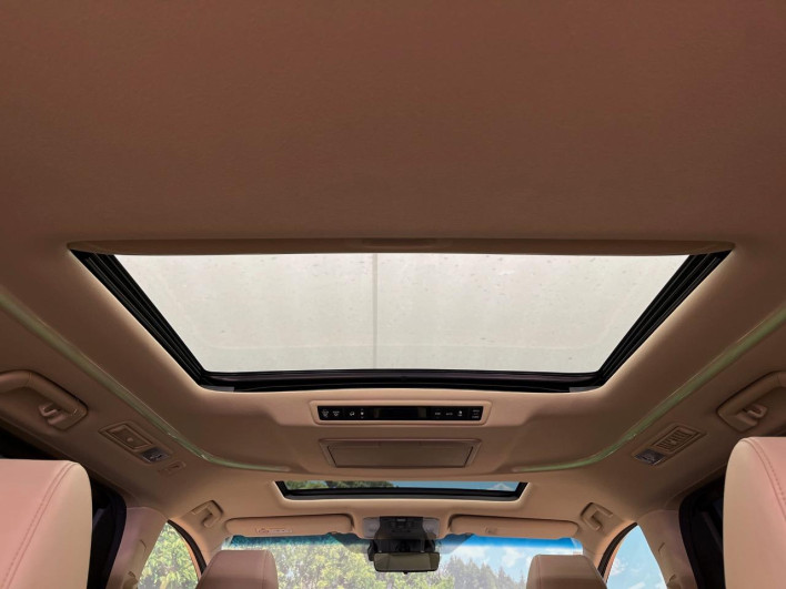 2019 Toyota Alphard Hybrid DAA-AYH30W (UW-6a1e48ac90880)[5]