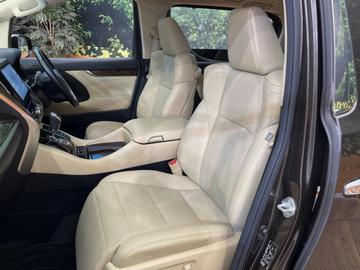2019 Toyota Alphard Hybrid DAA-AYH30W (UW-6a1e48ac90880)[24]
