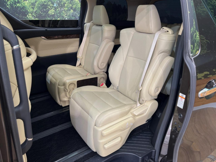2019 Toyota Alphard Hybrid DAA-AYH30W (UW-6a1e48ac90880)[25]