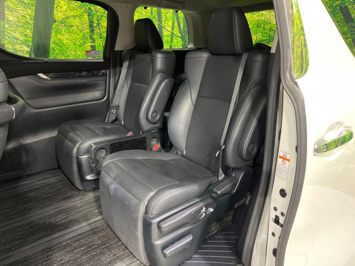 2020 Toyota Alphard Hybrid 6AA-AYH30W (UW-6a1e48ad56f76)[16]