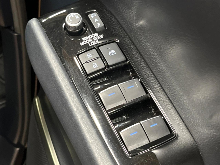 2022 Toyota Alphard Hybrid 6AA-AYH30W (UW-6a1e48ae7fa33)[29]
