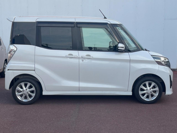 2015 Mitsubishi eK Space Custom DBA-B11A (UW-6a1e48b2a85c5)[17]
