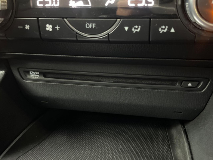2016 Mazda Axela Sports LDA-BMLFS (UW-6a1e48cb948d6)[10]