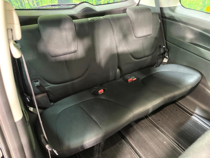 2013 Mazda Biante DBA-CCFFW (UW-6a1e48d016cf6)[28]