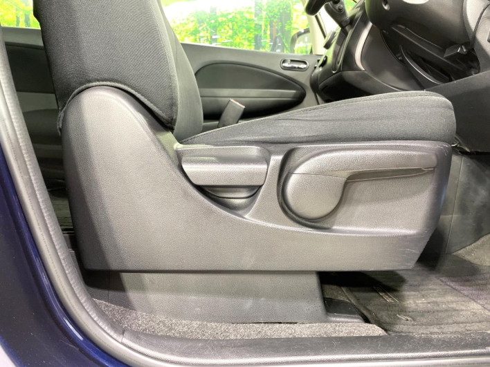 2013 Mazda Biante DBA-CCFFW (UW-6a1e48d016cf6)[25]