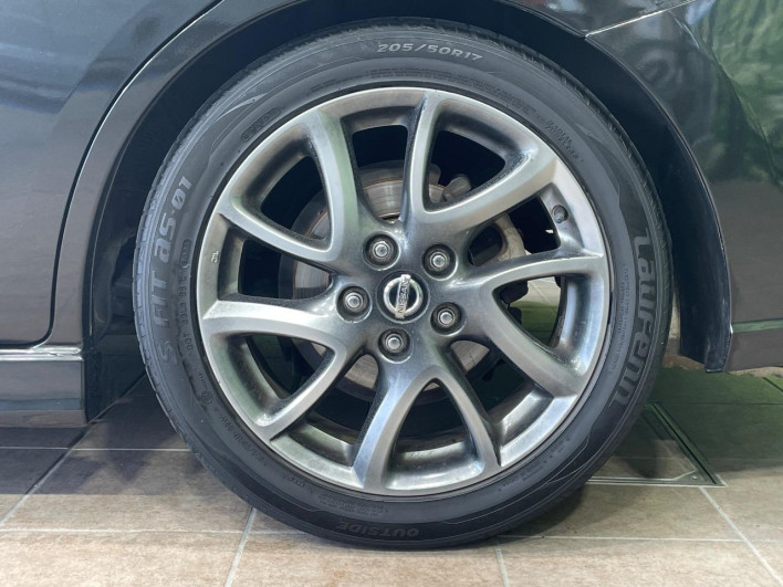 2013 Nissan La Festa DBA-CWFFWN (UW-6a1e48d5d6467)[8]