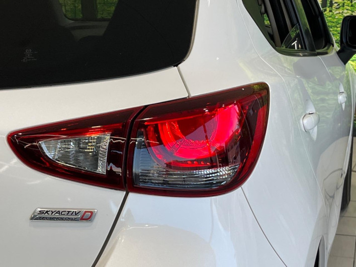 2016 Mazda Demio LDA-DJ5FS (UW-6a1e48da88b2e)[25]
