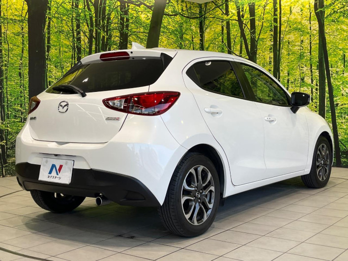 2016 Mazda Demio LDA-DJ5FS (UW-6a1e48da88b2e)[17]