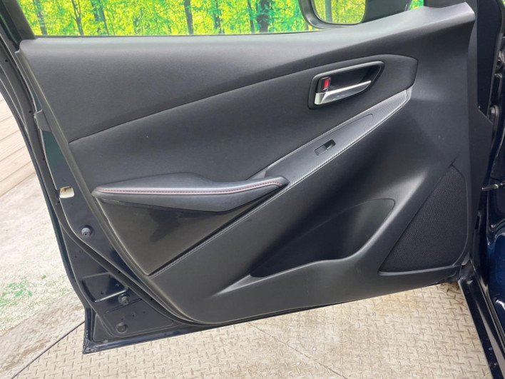 2016 Mazda Demio LDA-DJ5FS (UW-6a1e48da91108)[13]