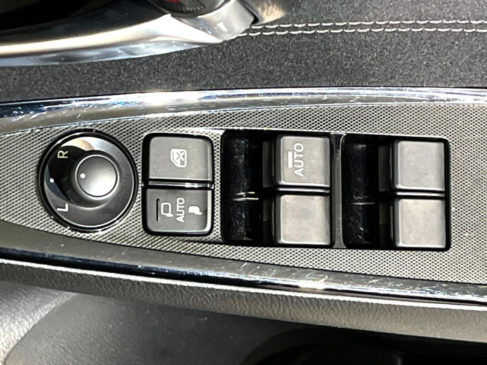2017 Mazda Demio LDA-DJ5FS (UW-6a1e48dab54b8)[7]