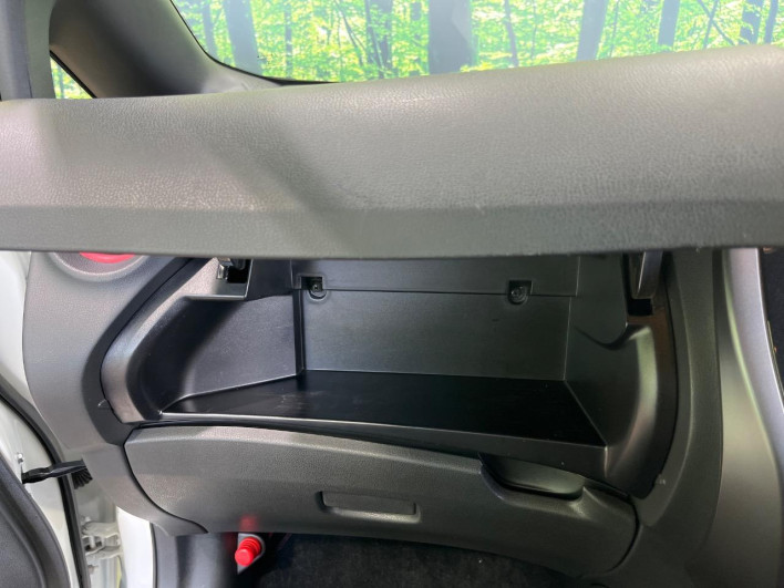 2019 Nissan Note DBA-E12 (UW-6a1e48e1f0c34)[18]