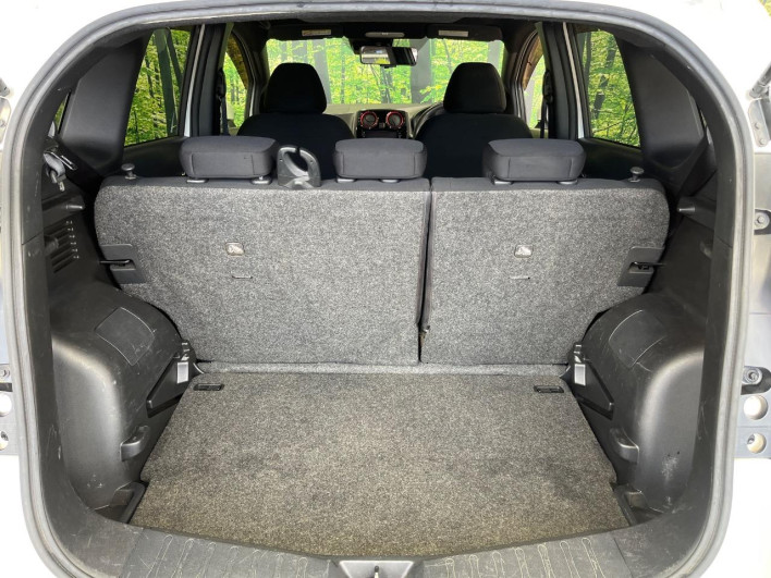 2019 Nissan Note DBA-E12 (UW-6a1e48e1f0c34)[4]
