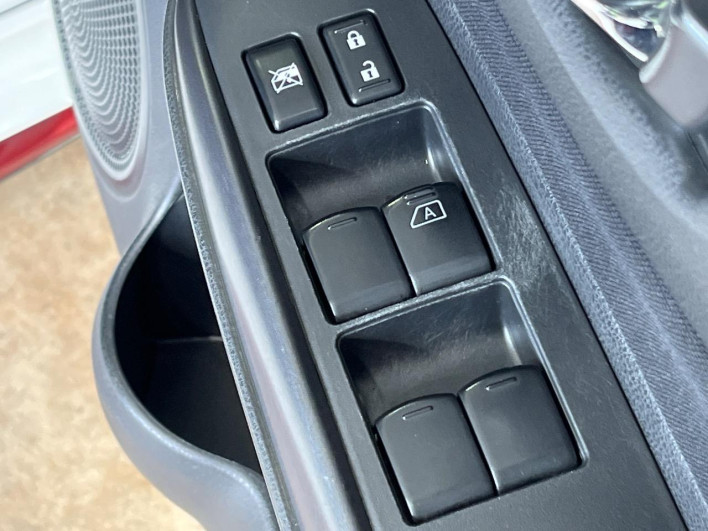 2019 Nissan Note DBA-E12 (UW-6a1e48e1f0c34)[11]