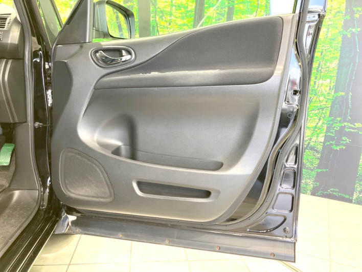 2012 Nissan Serena DBA-FC26 (UW-6a1e48e5704d8)[11]