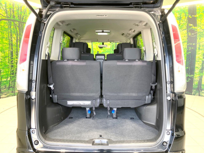 2012 Nissan Serena DBA-FC26 (UW-6a1e48e5704d8)[10]
