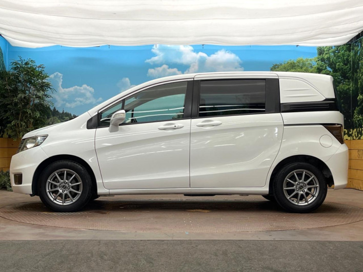 2013 Honda Freed Spike DBA-GB3 (UW-6a1e48eb36dce)[19]
