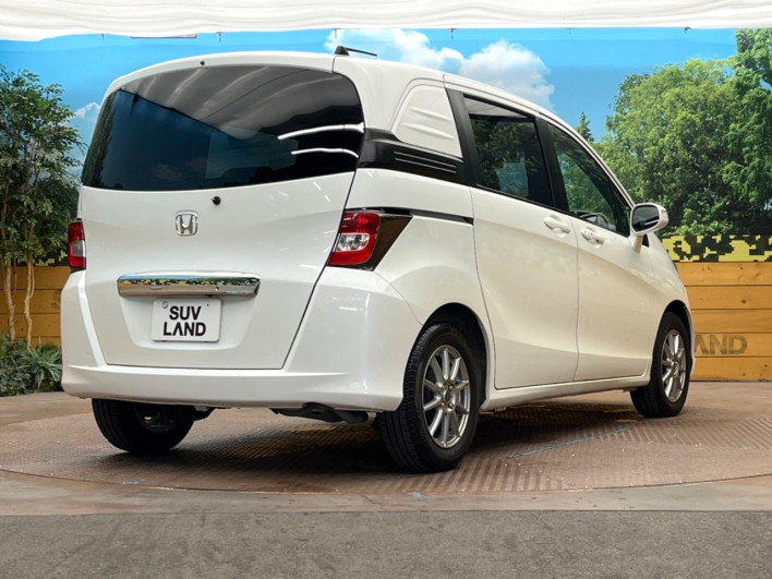 2013 Honda Freed Spike DBA-GB3 (UW-6a1e48eb36dce)[16]