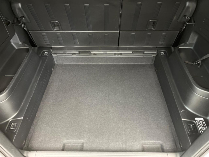 2013 Honda Freed Spike DBA-GB3 (UW-6a1e48eb36dce)[28]