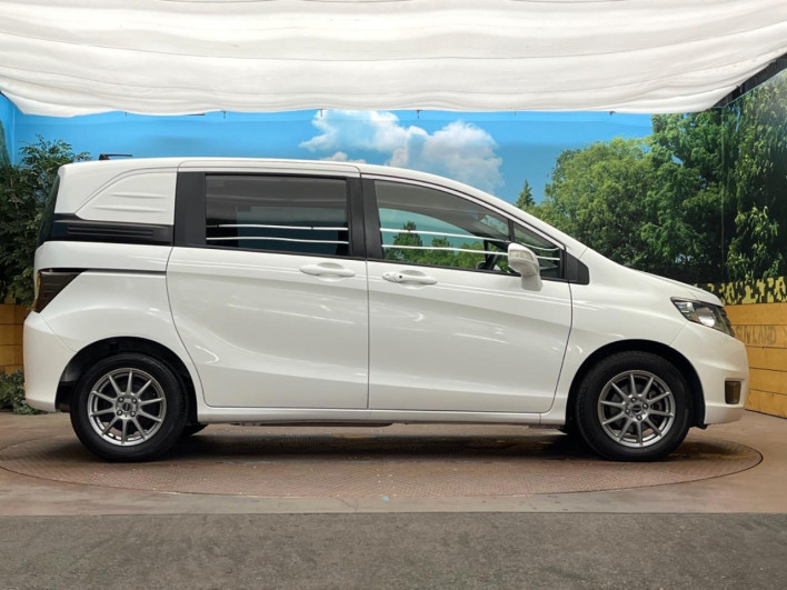 2013 Honda Freed Spike DBA-GB3 (UW-6a1e48eb36dce)[15]
