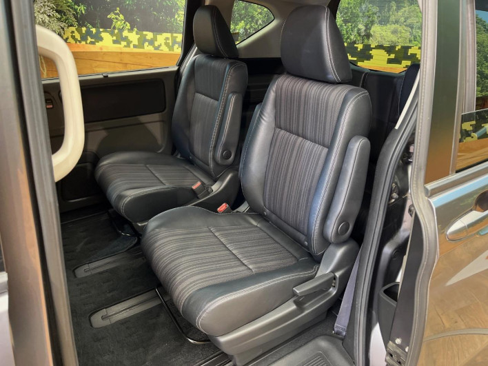 2017 Honda Freed hybrid DAA-GB8 (UW-6a1e48ee79960)[25]