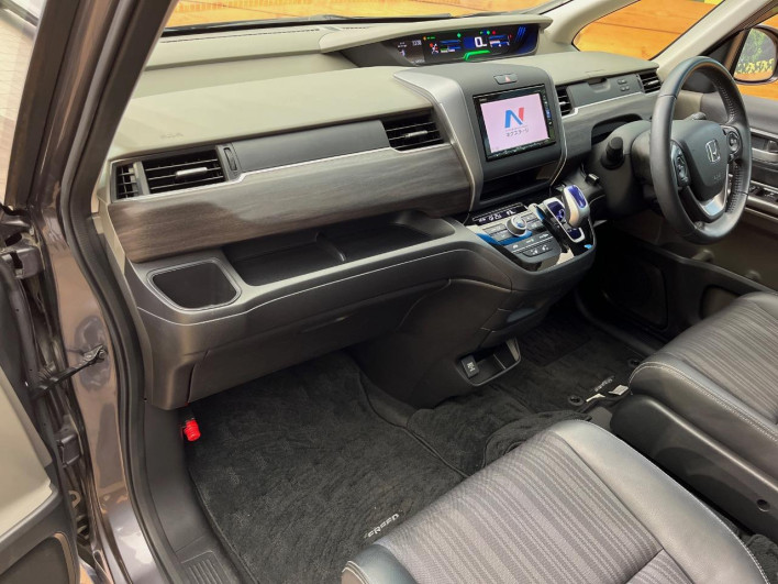 2017 Honda Freed hybrid DAA-GB8 (UW-6a1e48ee79960)[22]