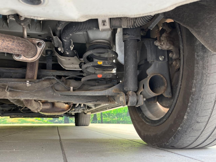 2016 Nissan Serena DAA-GFC27 (UW-6a1e48f411aa0)[21]
