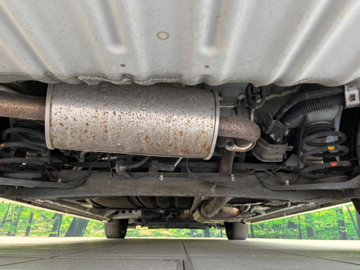 2016 Nissan Serena DAA-GFC27 (UW-6a1e48f411aa0)[20]